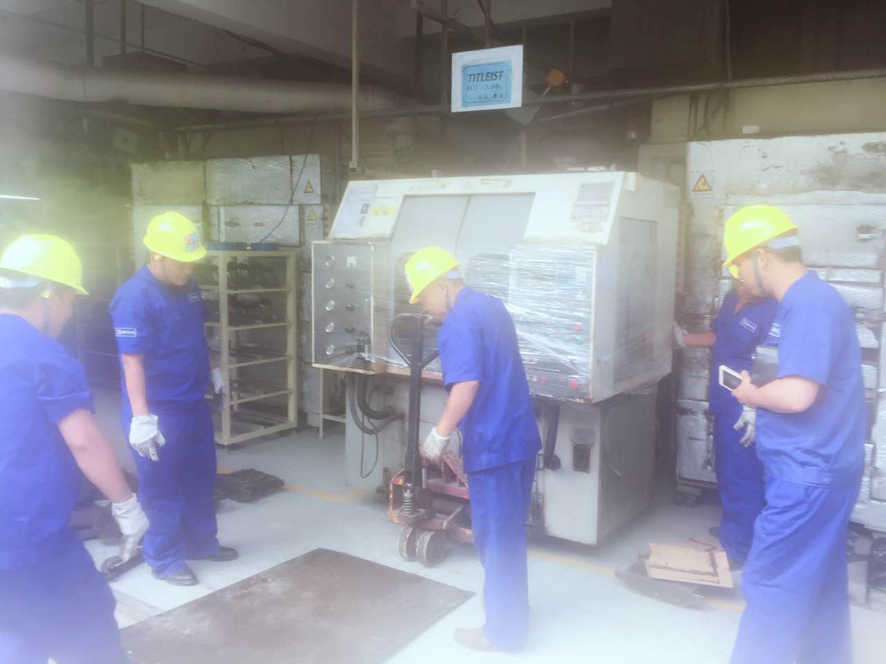 深圳搬家公司搬家一般派几个搬家师傅？